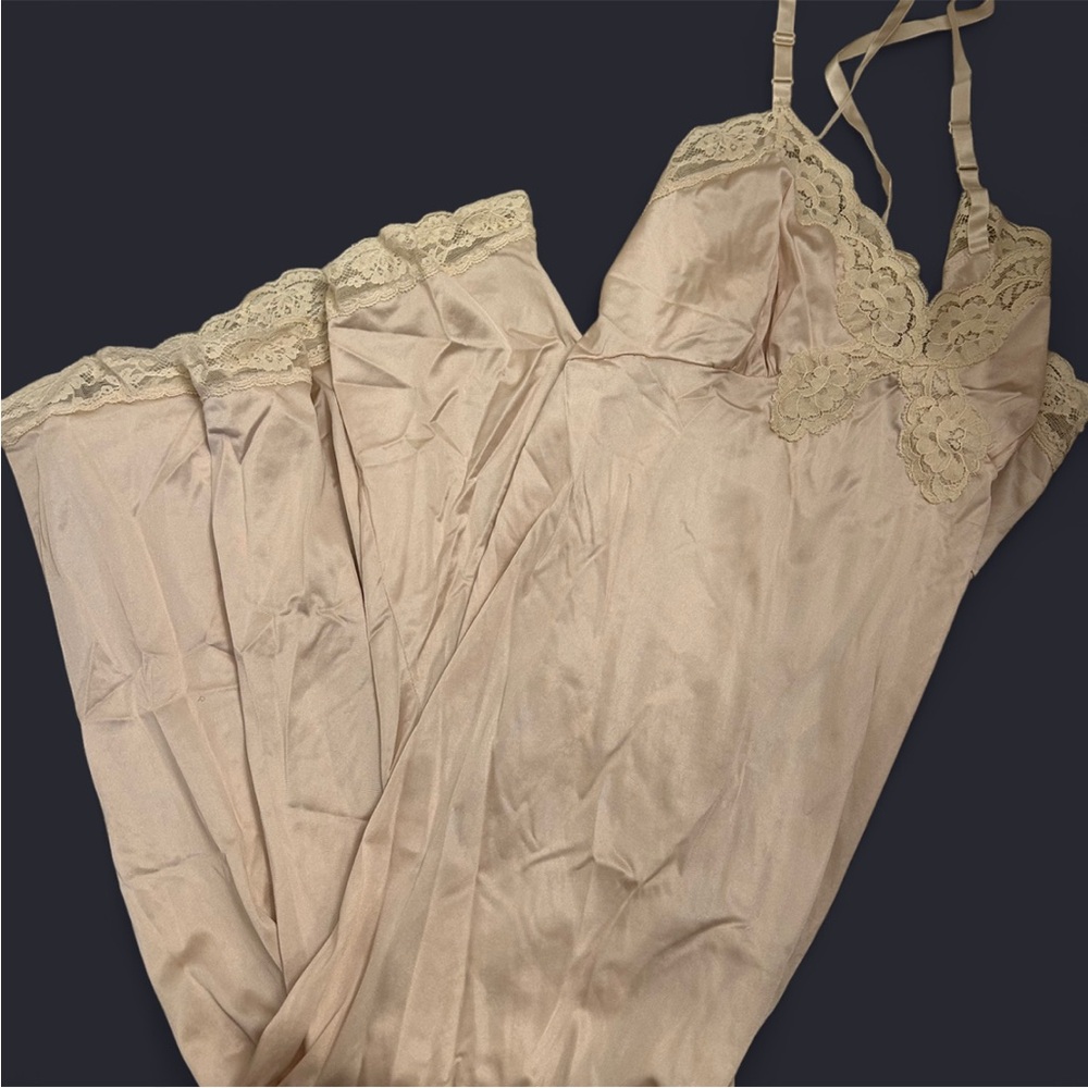 Vassarette Blush Lace Satin Chemise